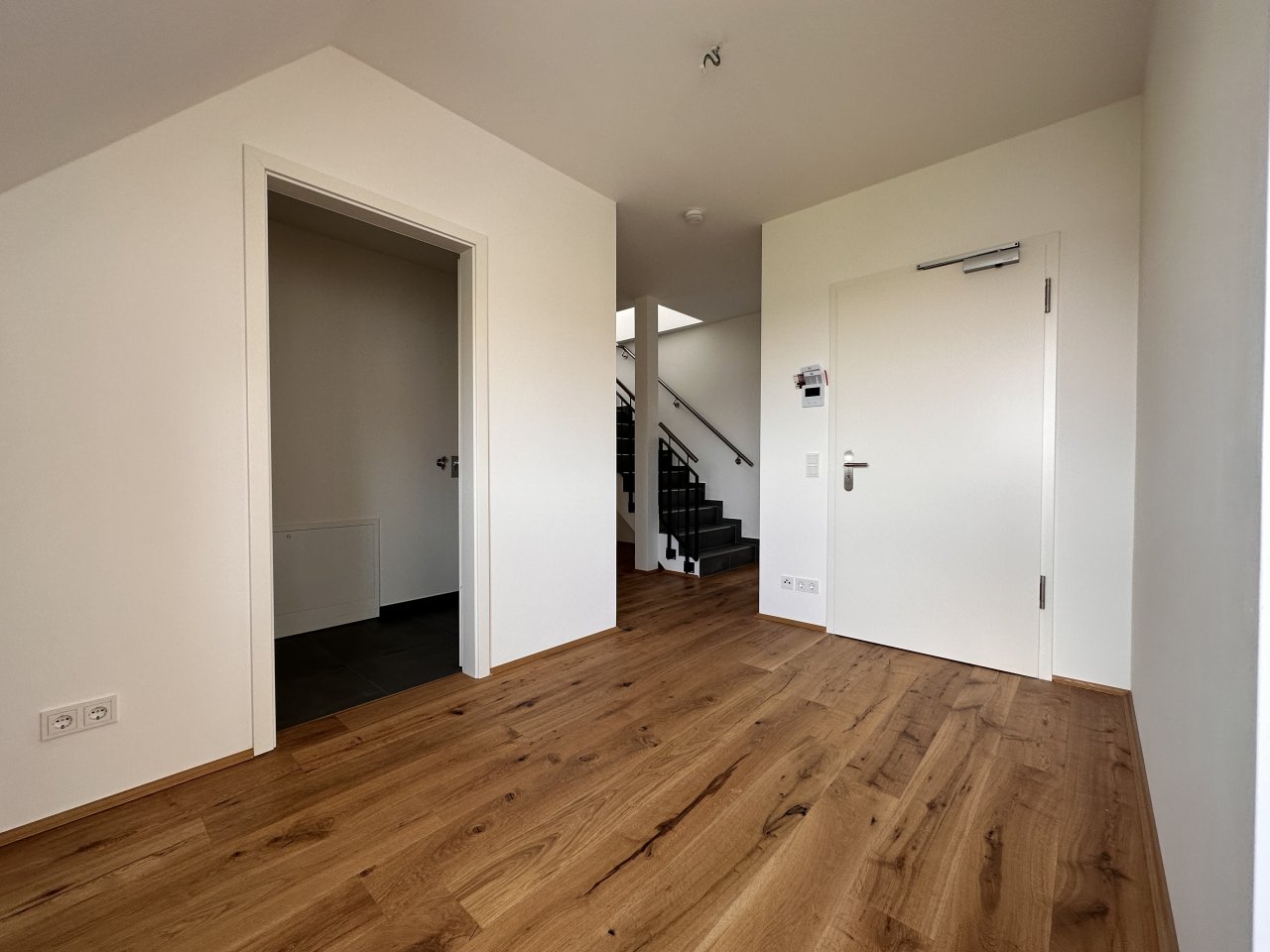 Neubau ** große Dachterrasse ** großer Balkon * EBK * TG-Stellplatz