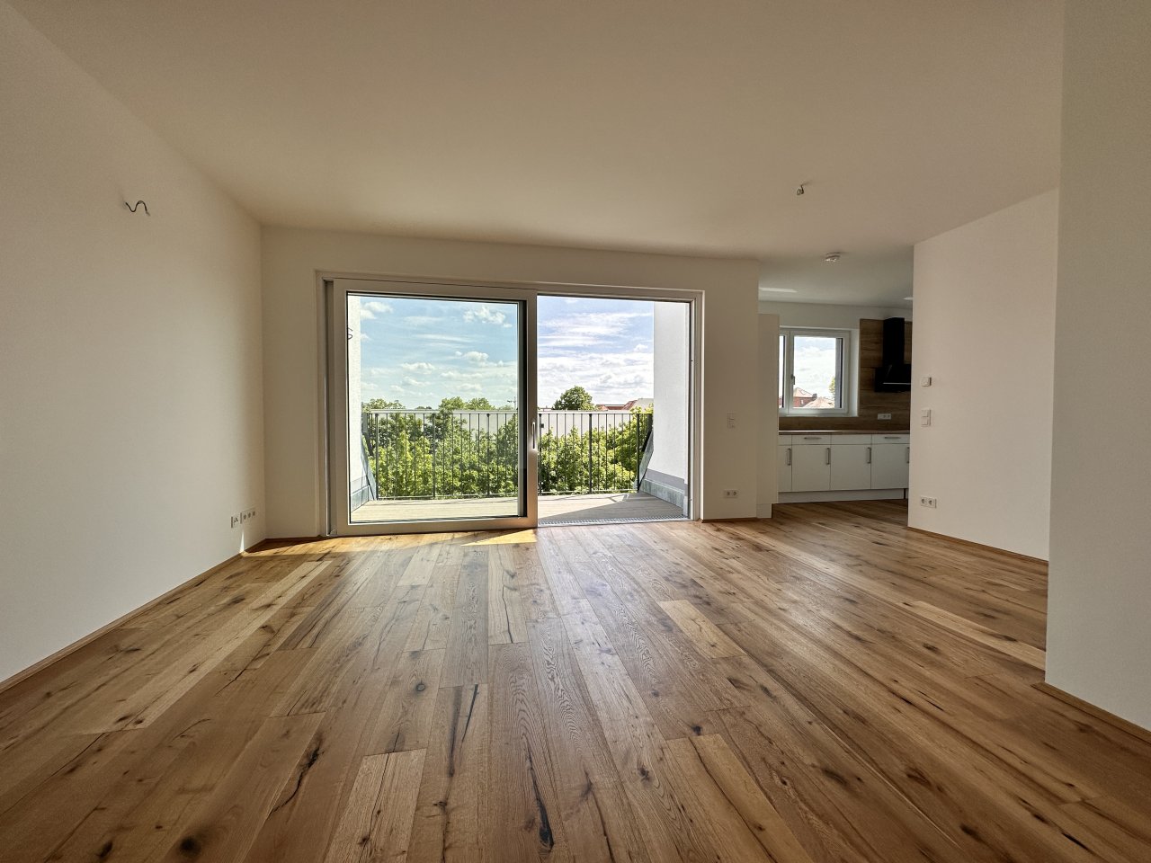 Neubau ** große Dachterrasse ** großer Balkon * EBK * TG-Stellplatz