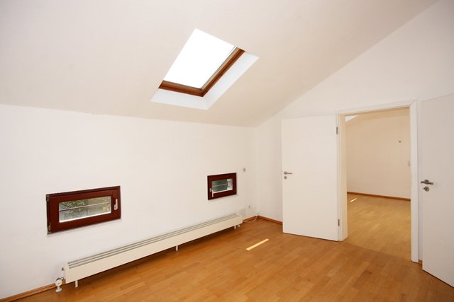 ** LEIPZIG-ZENTRUM ** Moderne 3 Raum-Galeriewohnung ** Parkett * GWC