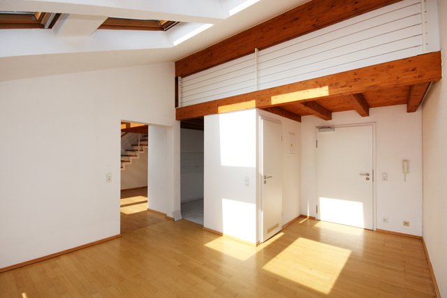** LEIPZIG-ZENTRUM ** Moderne 3 Raum-Galeriewohnung ** Parkett * GWC
