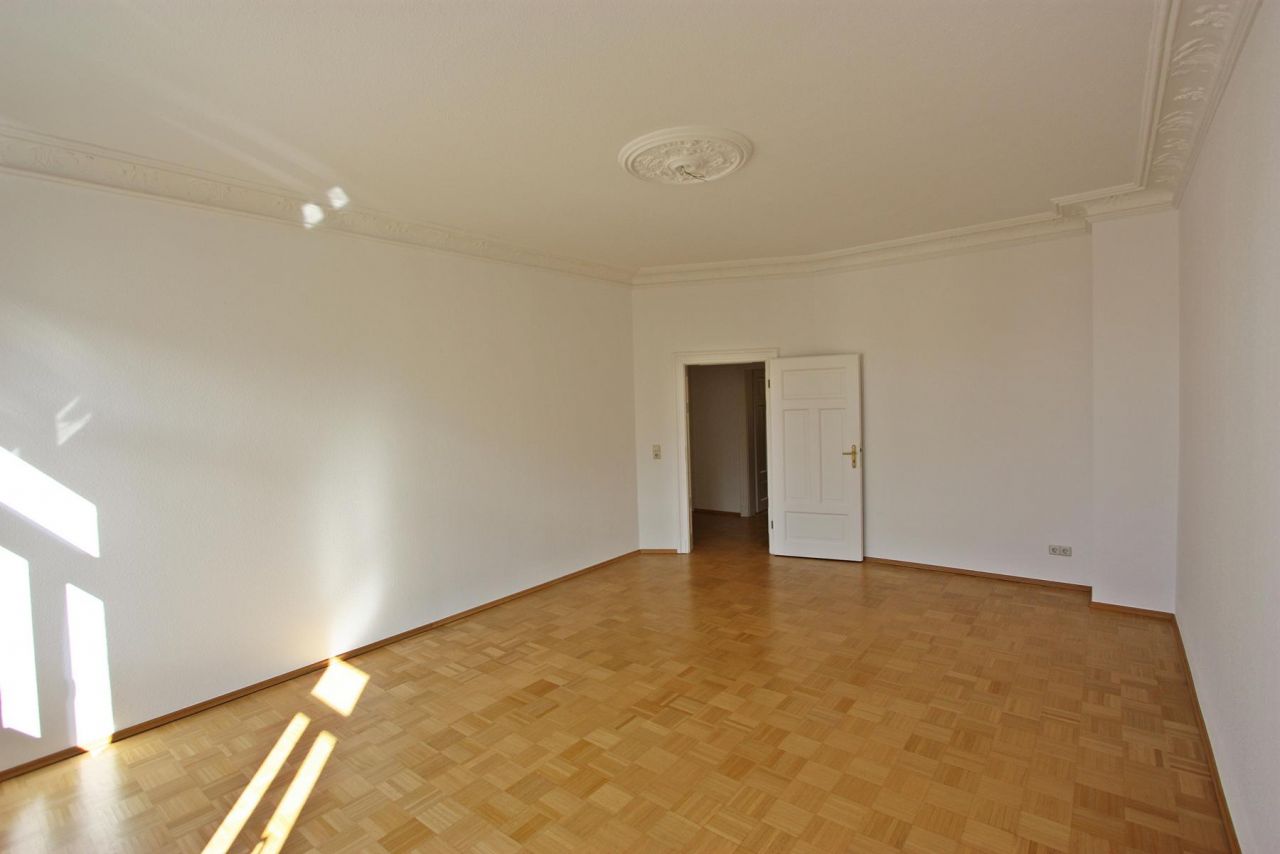 Plagwitz ** Schicke Familienwohnung in Parknähe ** 3 ZKB * Balkon * Stuck * Bad mit Wa+Du+Fenster * Parkett