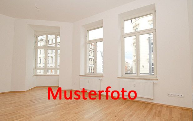 VERKAUFT:** vermietete 3-Raumwohnung im Zentrum-Süd ** Parkett ** Balkon