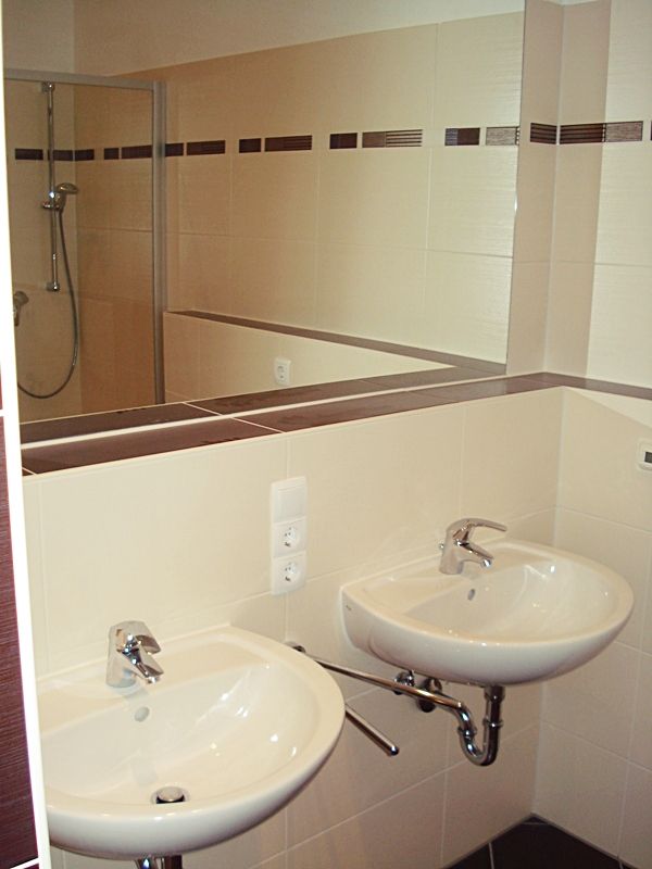 VERKAUFT:** vermietete 3-Raumwohnung im Zentrum-Süd ** Parkett ** Balkon