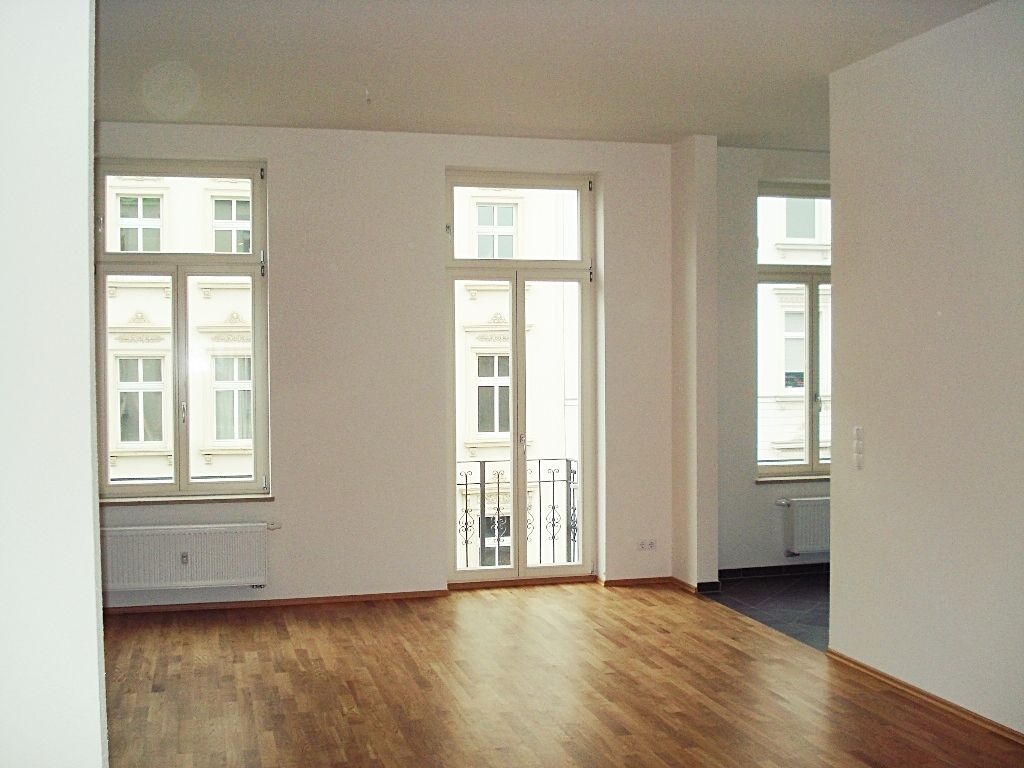 VERKAUFT:** vermietete 3-Raumwohnung im Zentrum-Süd ** Parkett ** Balkon
