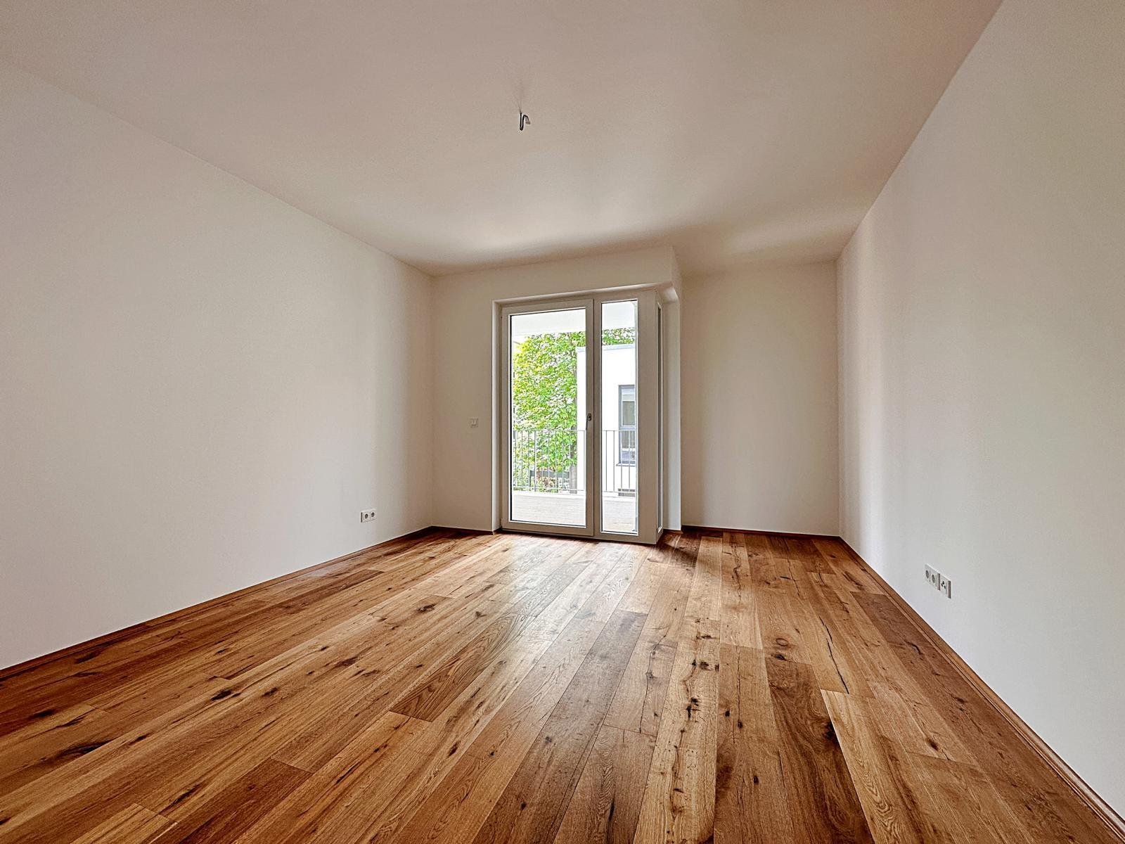 VERMIETET: Traumhafte 4-Raumwohnung ** Terrasse ** Einbauküche ** Tiefgarage