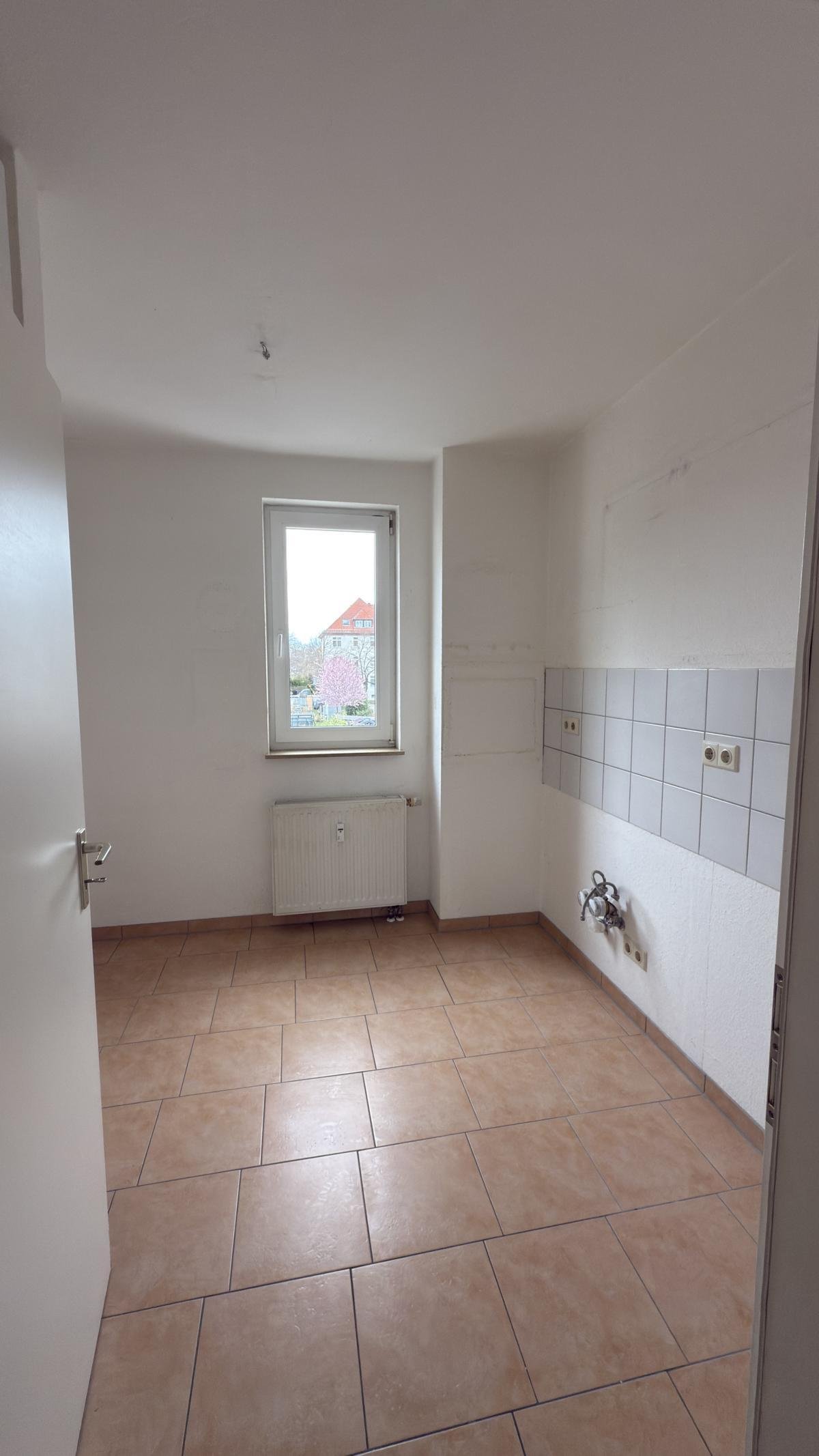 VERKAUFT: Chance für Eigennutzer und Kapitalanleger: provisionsfreie und bezugsfreie 2-Raumwohnung ** Balkon ** Stellplatz inklusive