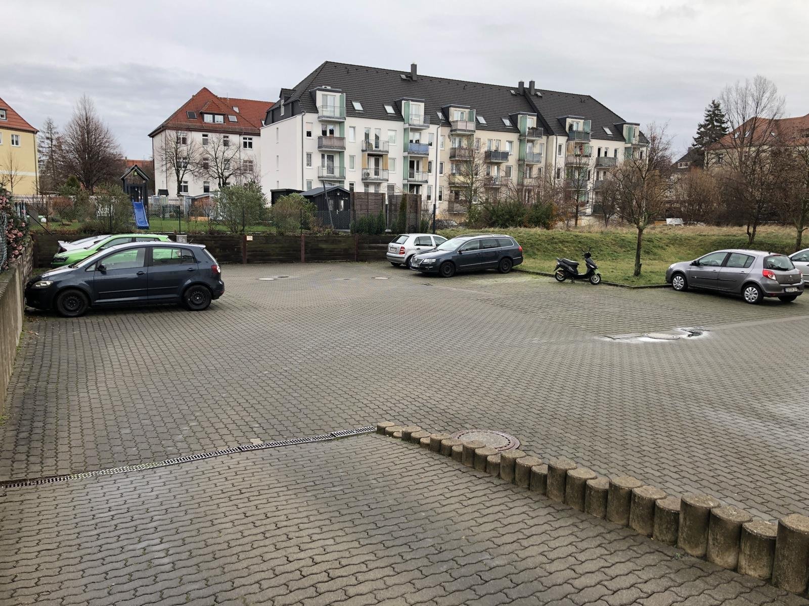 VERKAUFT: Chance für Eigennutzer und Kapitalanleger: provisionsfreie und bezugsfreie 2-Raumwohnung ** Balkon ** Stellplatz inklusive