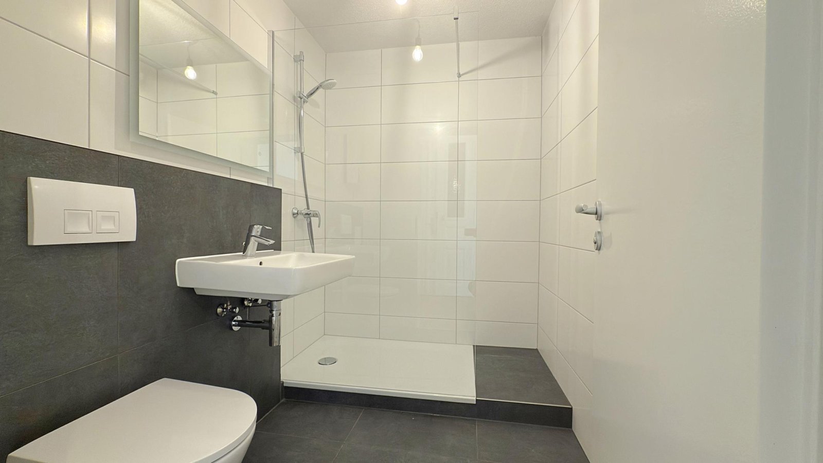 VERKAUFT: Seltene Gelegenheit in Plagwitz - unweit vom Karl-Heine-Kanal und Park* provisionsfrei * bezugsfrei * frisch saniert*