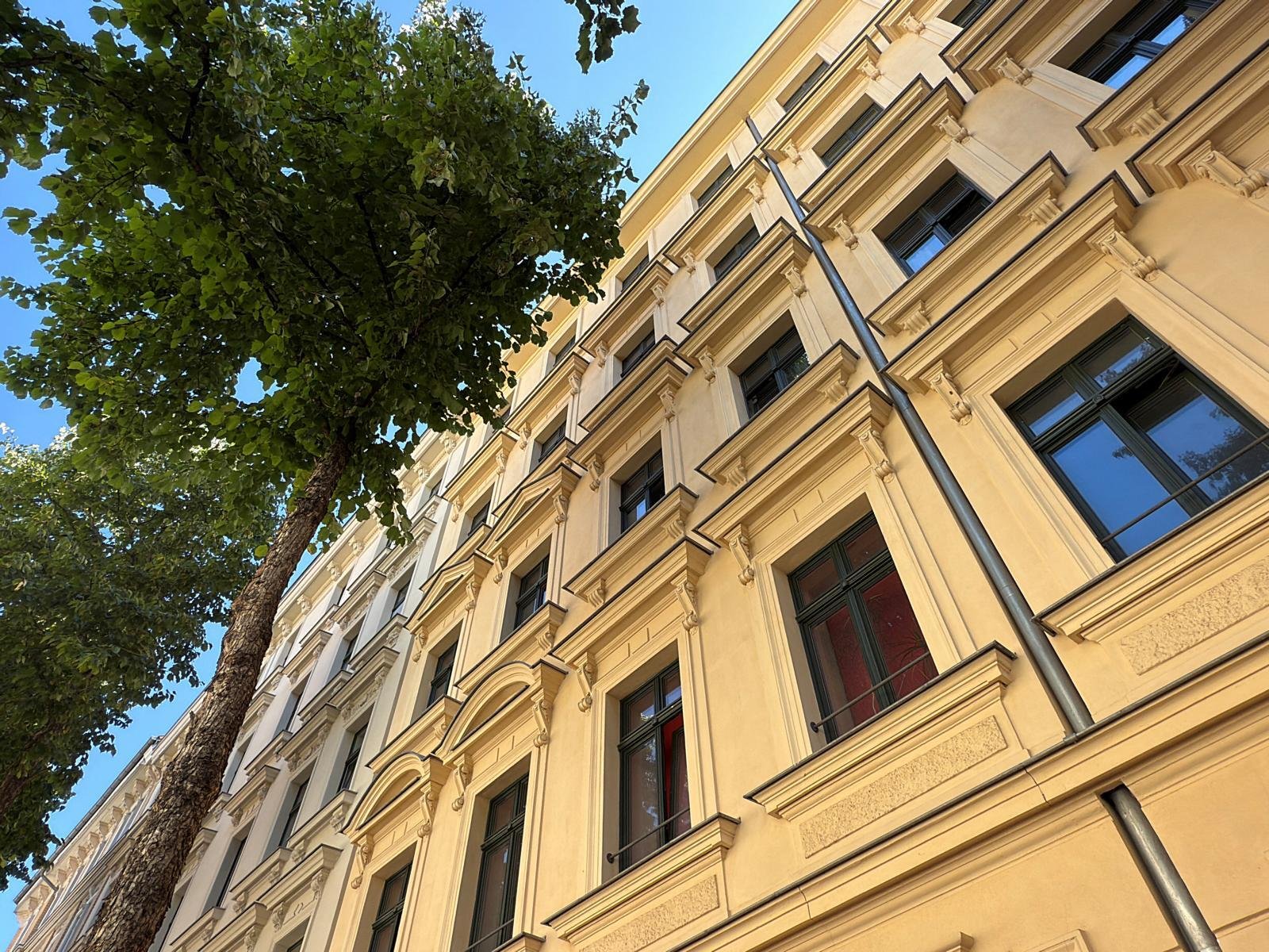 VERKAUFT: Seltene Gelegenheit ** bezugsfreie und provisionsfreie, hochwertige 3-Raumwohnung ** Parkett ** Balkon ** Lift