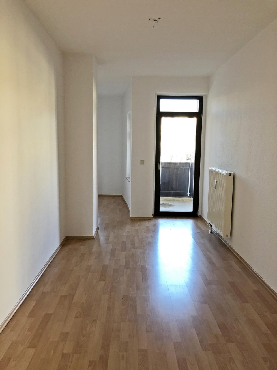 VERMIETET: Gohlis ** Familienfreundliche 3-Raum WE * Parknähe * großer Balkon * TLB * Ankleide * Gartenmitbenutzung