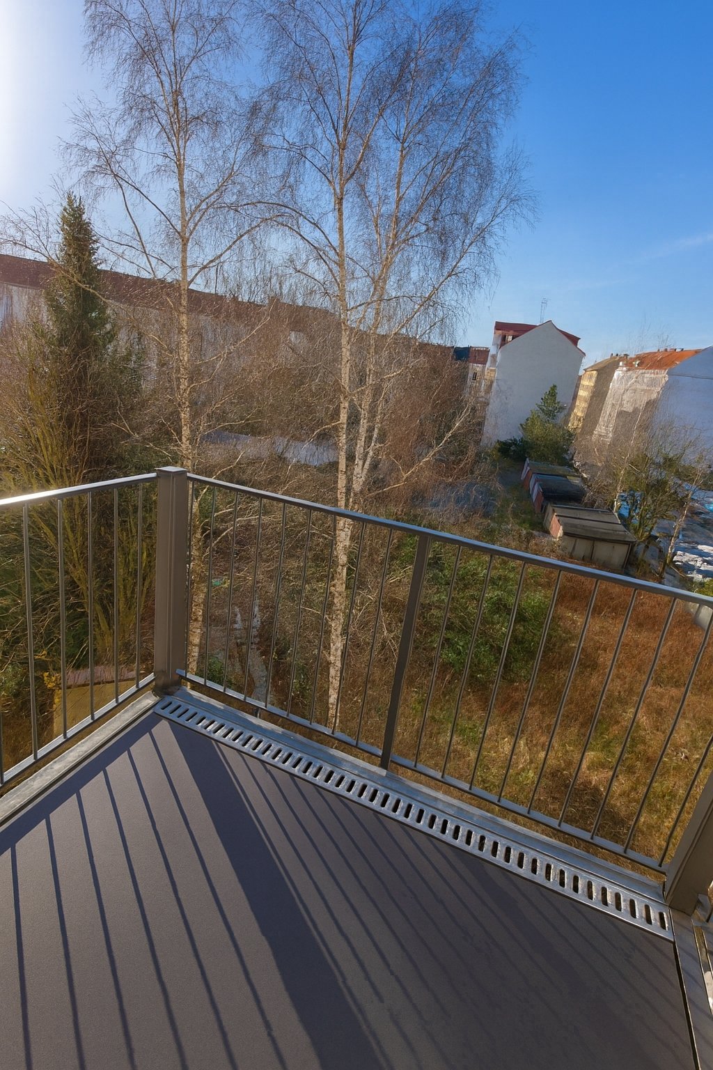 Edle 3-Raumwohnung ** Parkett ** Südwest-Balkon ** Tageslichtbad mit Wanne  Dusche