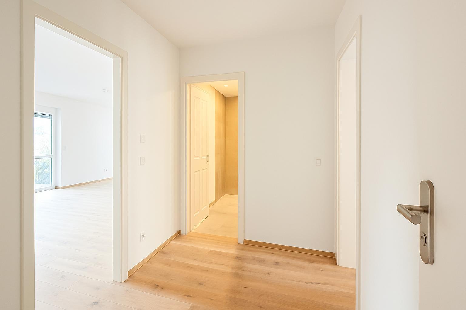 VERMIETET: Familienwohnung am Park ** Terrasse ** Gartenanteil ** moderne Einbauküche * 2 Bäder
