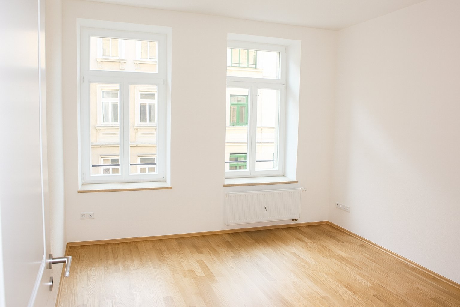 VERKAUFT: Provisionsfrei ** vermietete 3-Raumwohnung ** Balkon ** Parkett