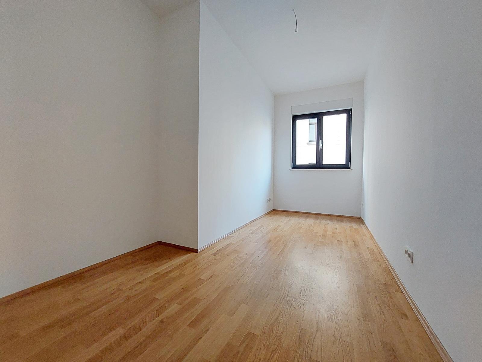 ** Wohnen an der Weißen Elster/ 3-Raumwohnung mit Loggia, EBK & Tiefgarage **