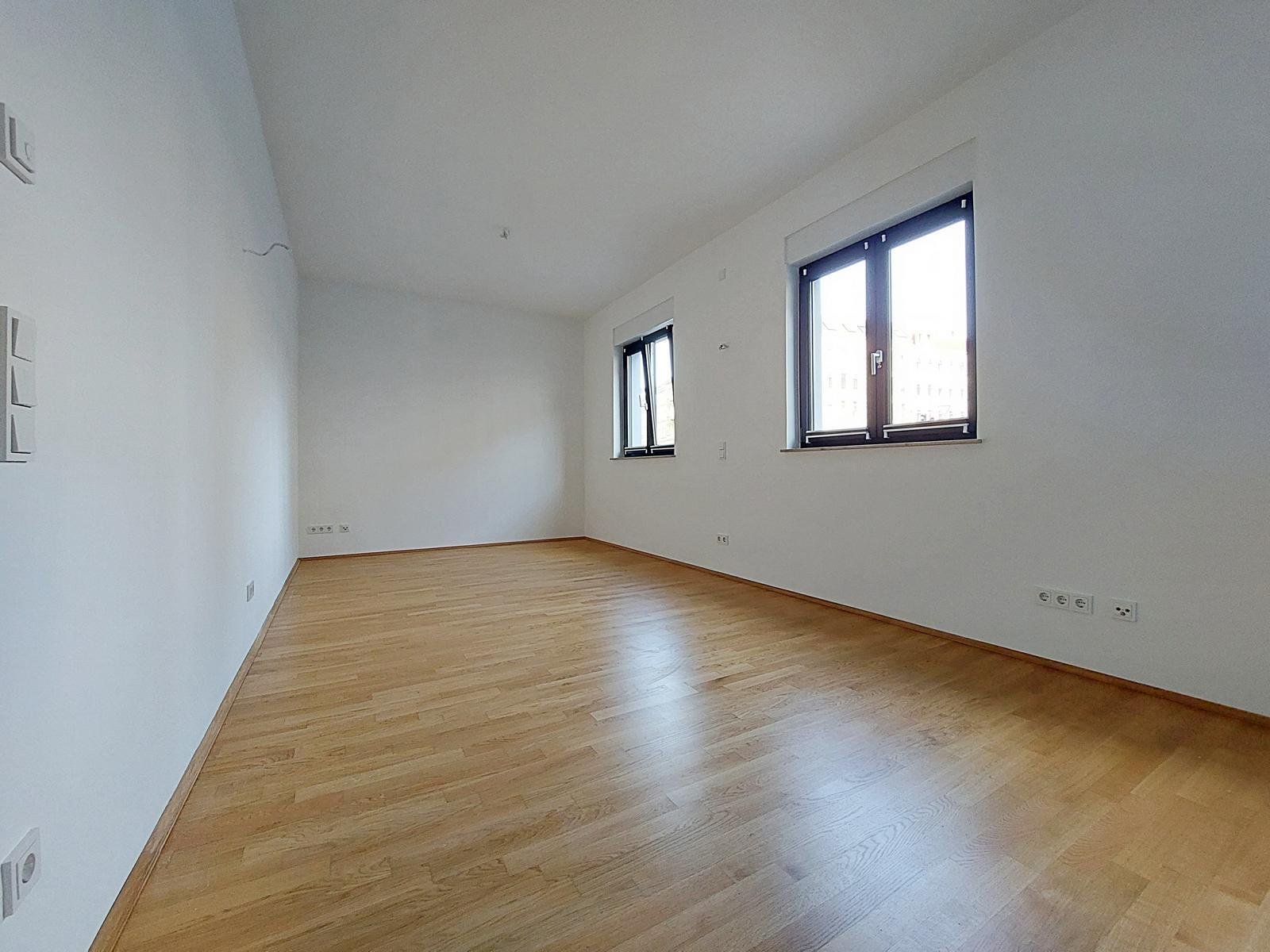 ** Wohnen an der Weißen Elster/ 3-Raumwohnung mit Loggia, EBK & Tiefgarage **