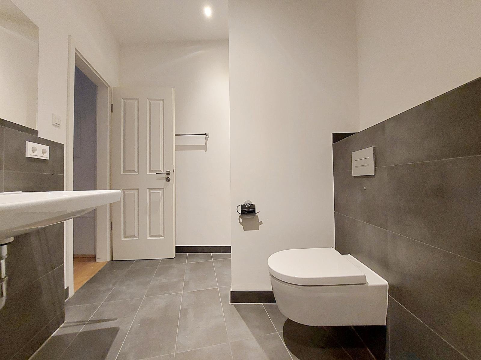 ** Wohnen an der Weißen Elster/ 3-Raumwohnung mit Loggia, EBK & Tiefgarage **