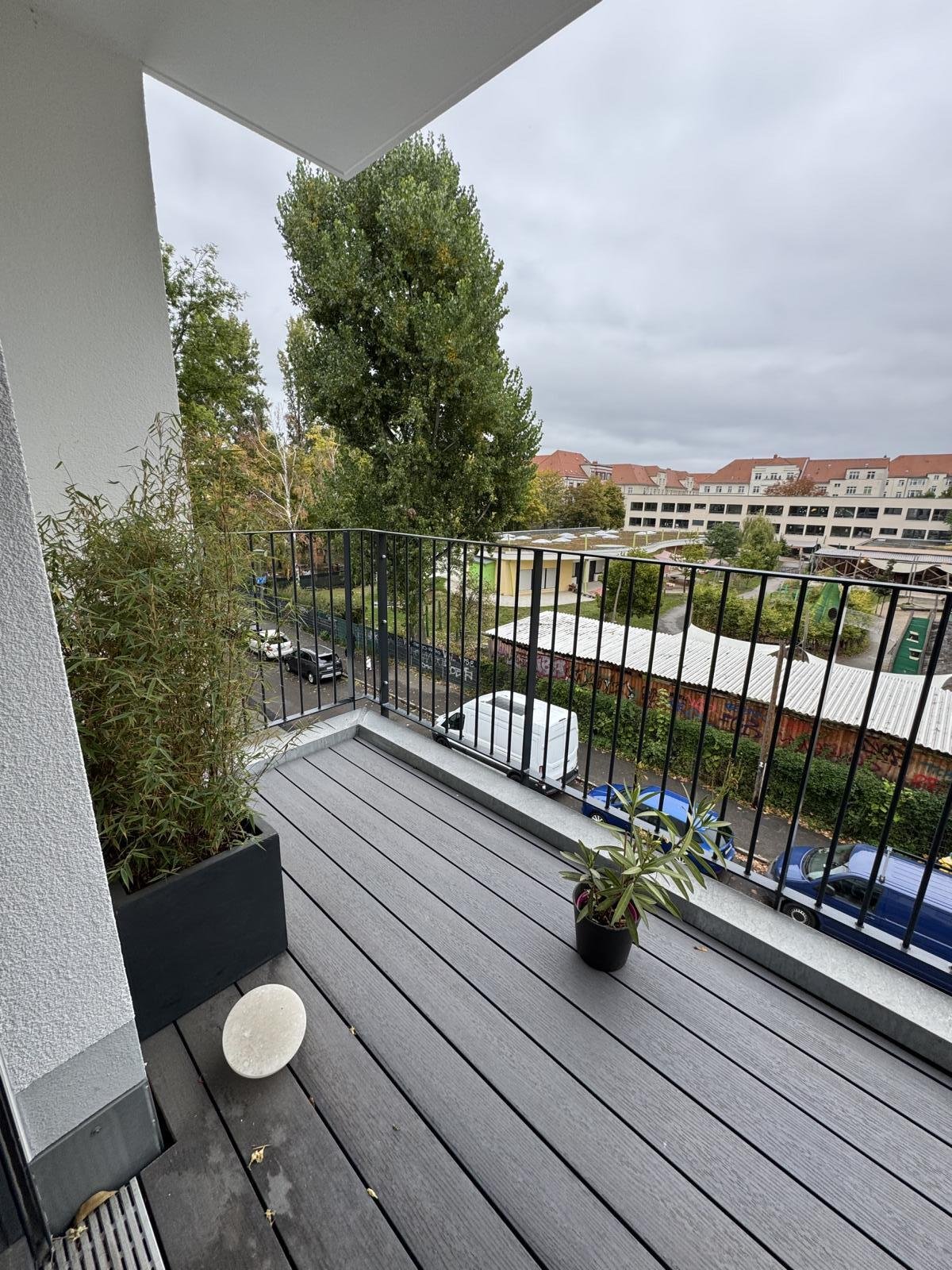 *Nachmieter für superschöne 2-Raumwohnung mit Balkon und Einbauküche am Park gesucht *
