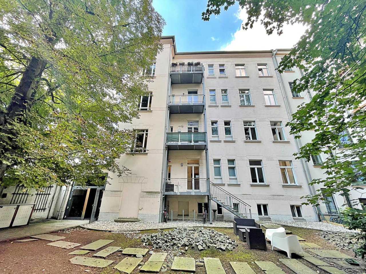Zentrum * seltene Gelegenheit * provisionsfreie und stilvolle Maisonette ETW * Stuck * Parkett * Balkon