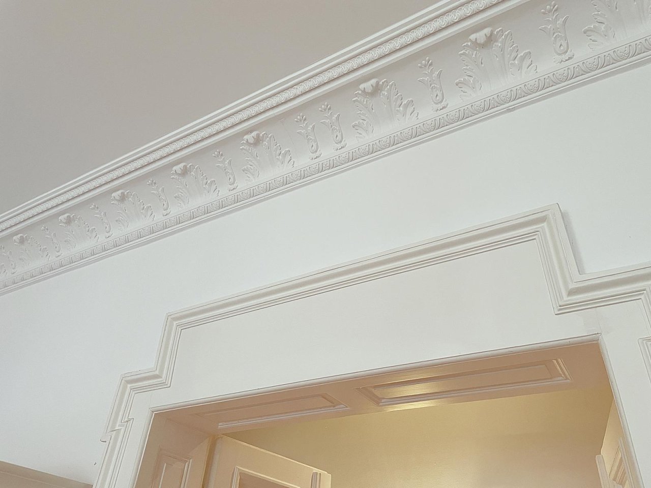 Zentrum * seltene Gelegenheit * provisionsfreie und stilvolle Maisonette ETW * Stuck * Parkett * Balkon