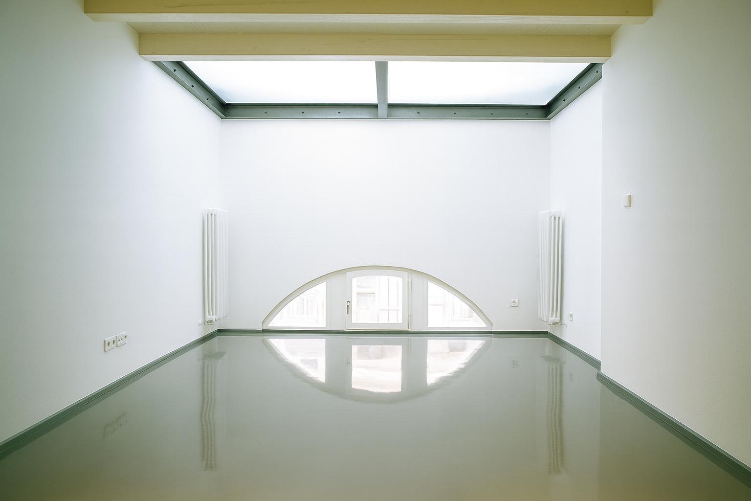 Zentrum * seltene Gelegenheit * provisionsfreie und stilvolle Maisonette ETW * Stuck * Parkett * Balkon