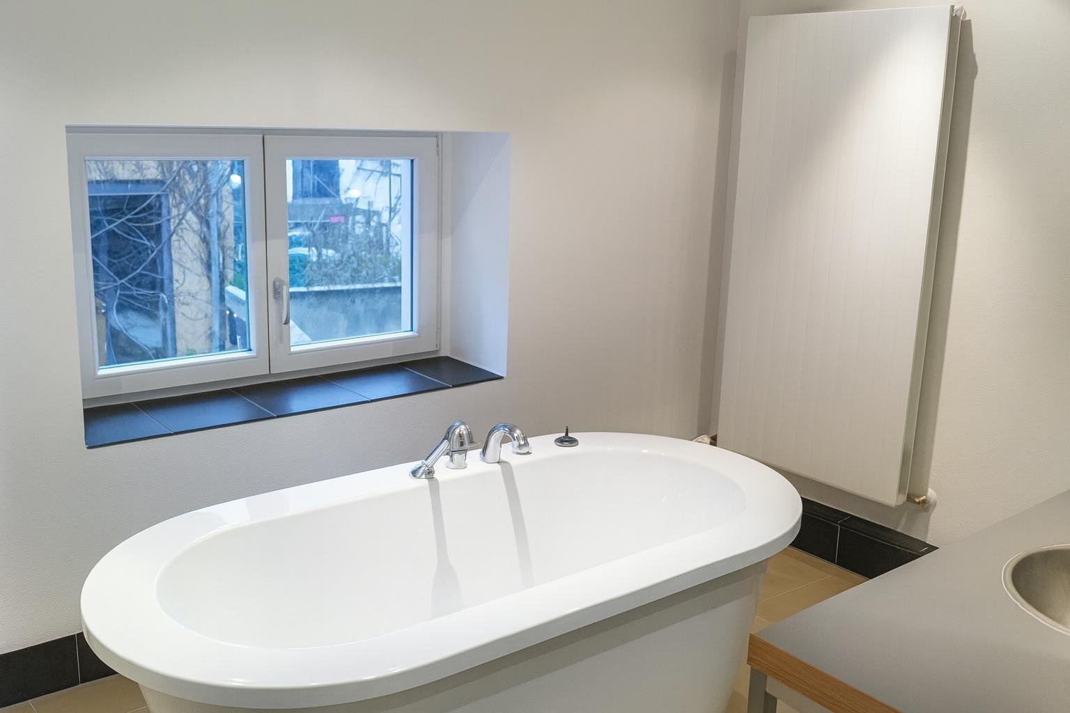 Zentrum * seltene Gelegenheit * provisionsfreie und stilvolle Maisonette ETW * Stuck * Parkett * Balkon