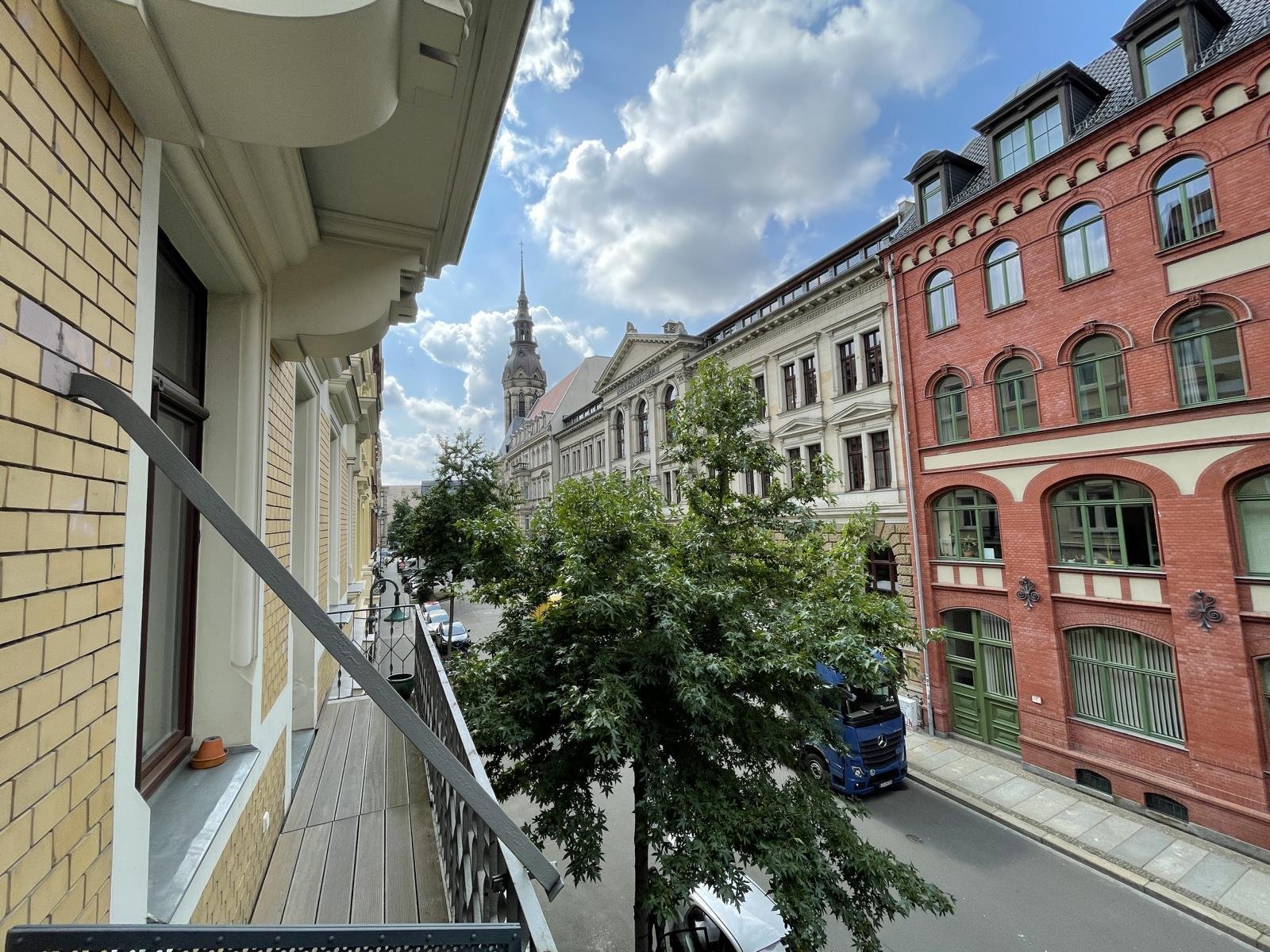 Zentrum * seltene Gelegenheit * provisionsfreie und stilvolle Maisonette ETW * Stuck * Parkett * Balkon