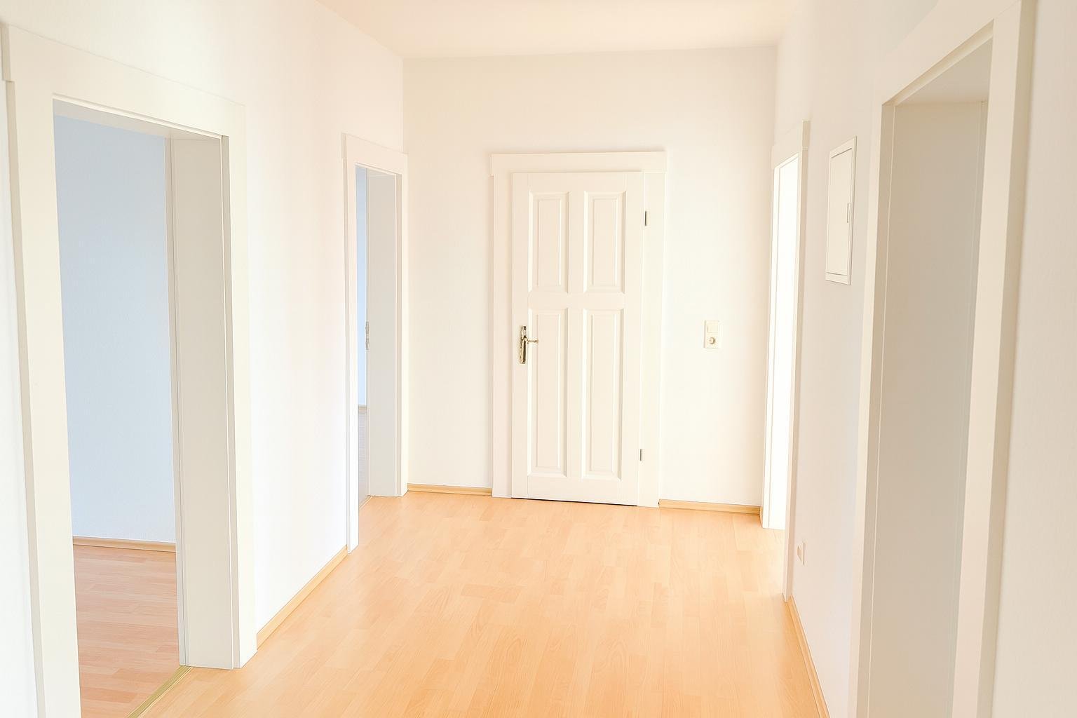 **BEZUGSFREI ab 01-2026 ** PROVISIONSFREI** 3 ZKB ** BALKON ** GOHLIS **