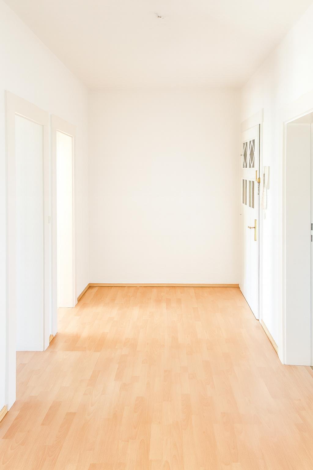 **BEZUGSFREI ab 01-2026 ** PROVISIONSFREI** 3 ZKB ** BALKON ** GOHLIS **