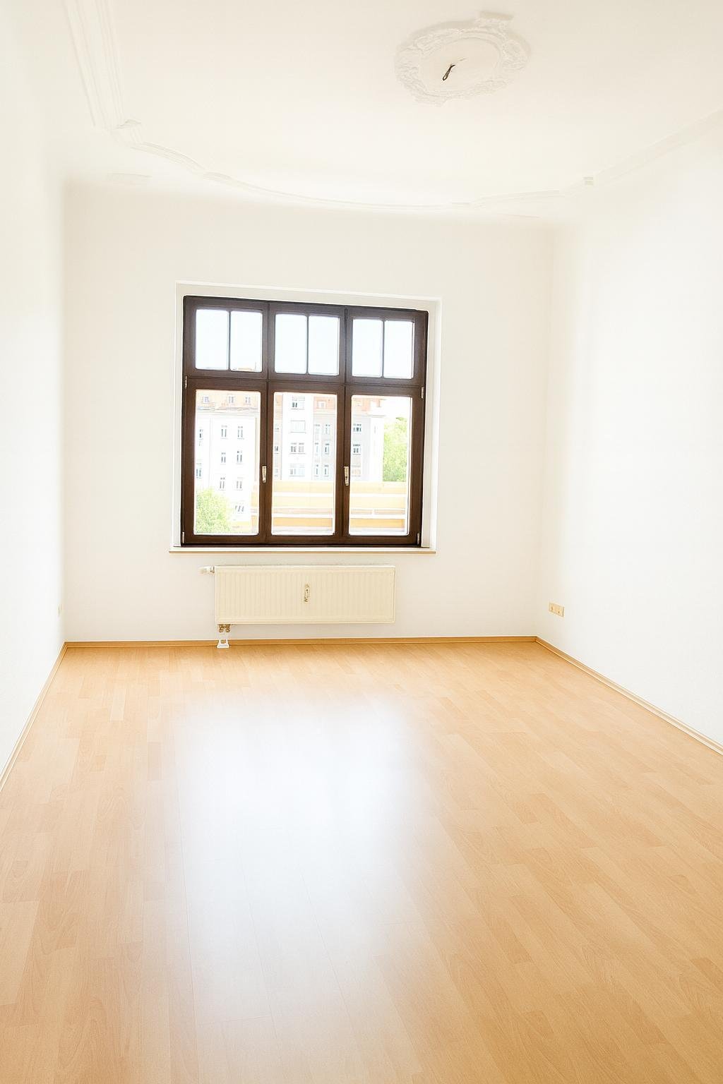 **BEZUGSFREI ab 01-2026 ** PROVISIONSFREI** 3 ZKB ** BALKON ** GOHLIS **