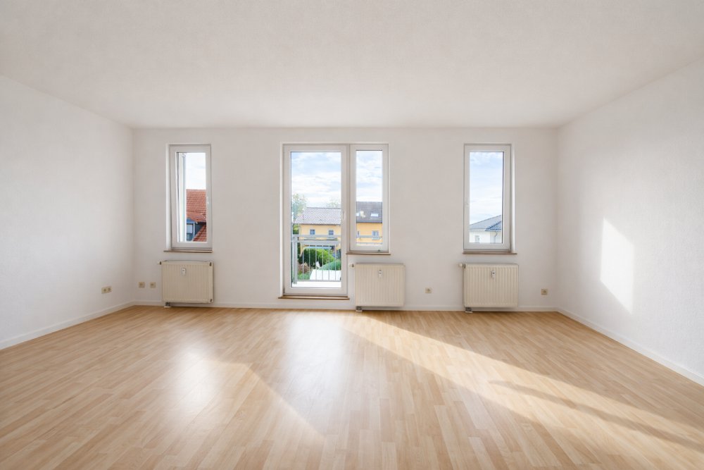 VERMIETET:  schöne Single-Wohnung in Engelsdorf * ruhige Lage * Südbalkon * Stellplatz