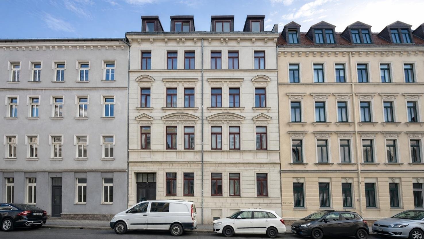 provisionsfreie und sehr gut vermietete ETW in Plagwitz ** Parkett ** Balkon ** TLB mit Du+Wa **