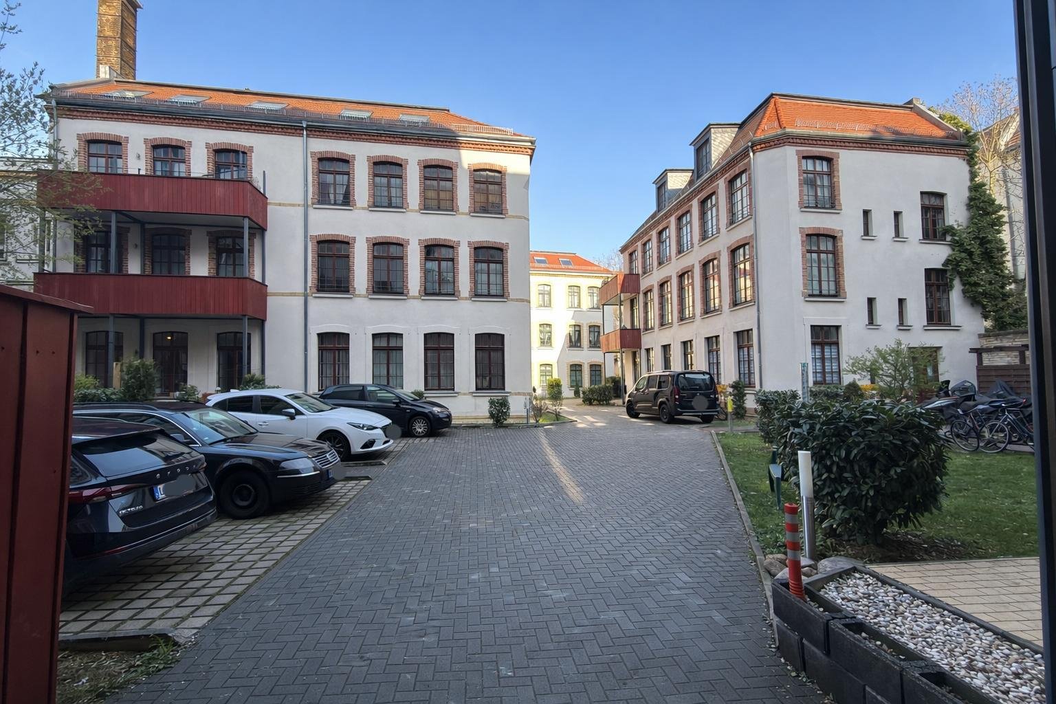 provisionsfreie und moderne 3-Raum-ETW in Stötteritz **vermietet ** stilvoller Altbau ** Balkon ** Parkett ** Vollbad