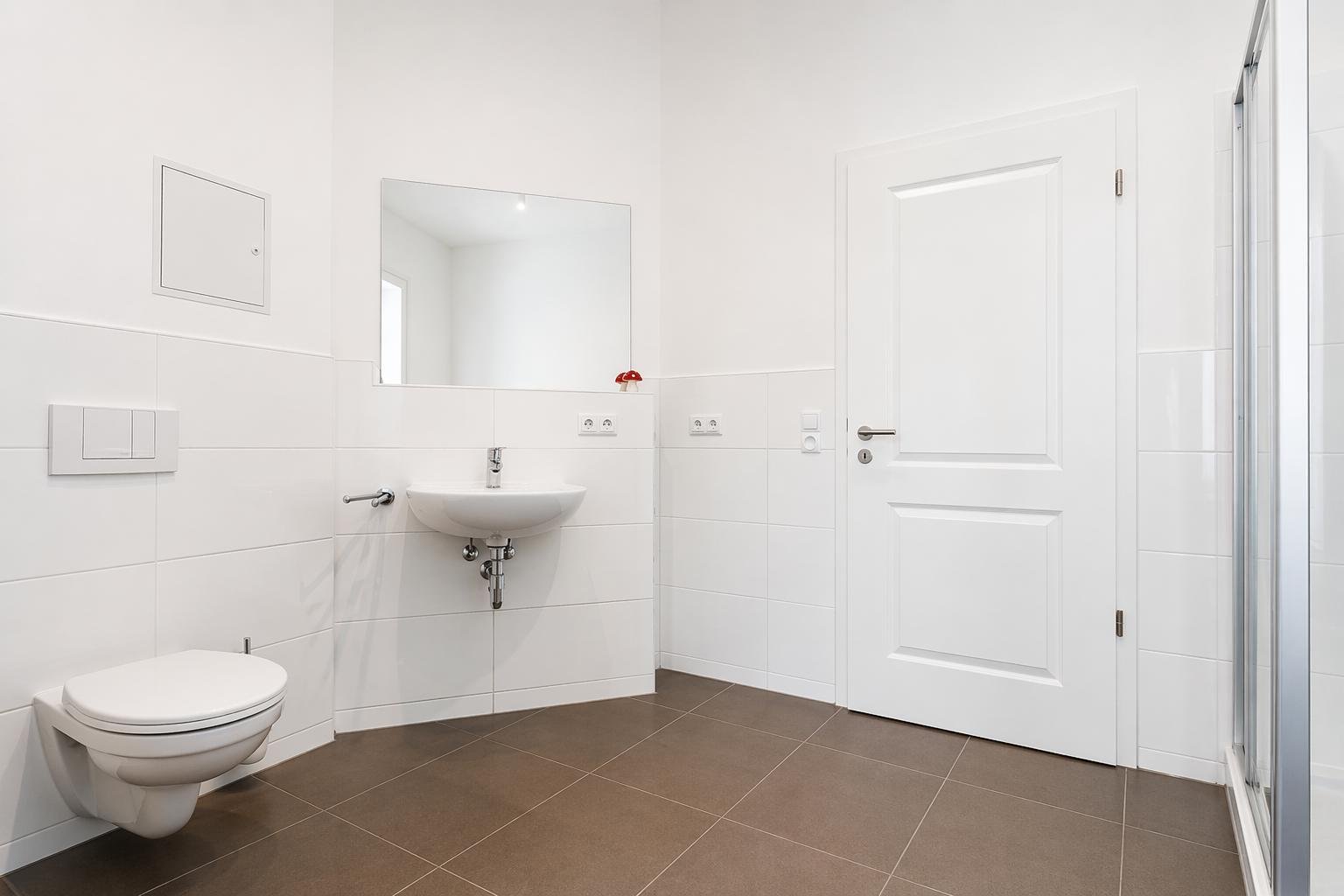 PROVISIONSFREI ** Edle 2-Raumwohnung im stilvollen Altbau ** Parkett ** Südwest-Balkon ** Tageslichtbad mit Wanne und Dusche