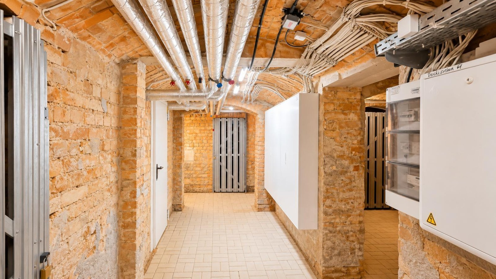 Bezugsfrei • provisionsfrei für den Käufer • Wohnen direkt am Lene-Voigt-Park