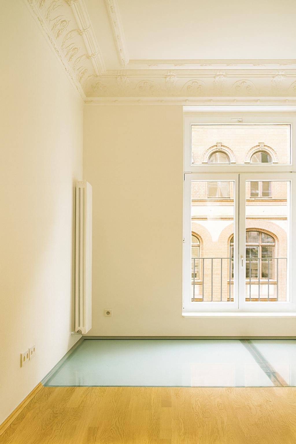 Bestlage * provisionsfreie und stilvolle Maisonette im Zentrum * Stuck * Parkett * Balkon