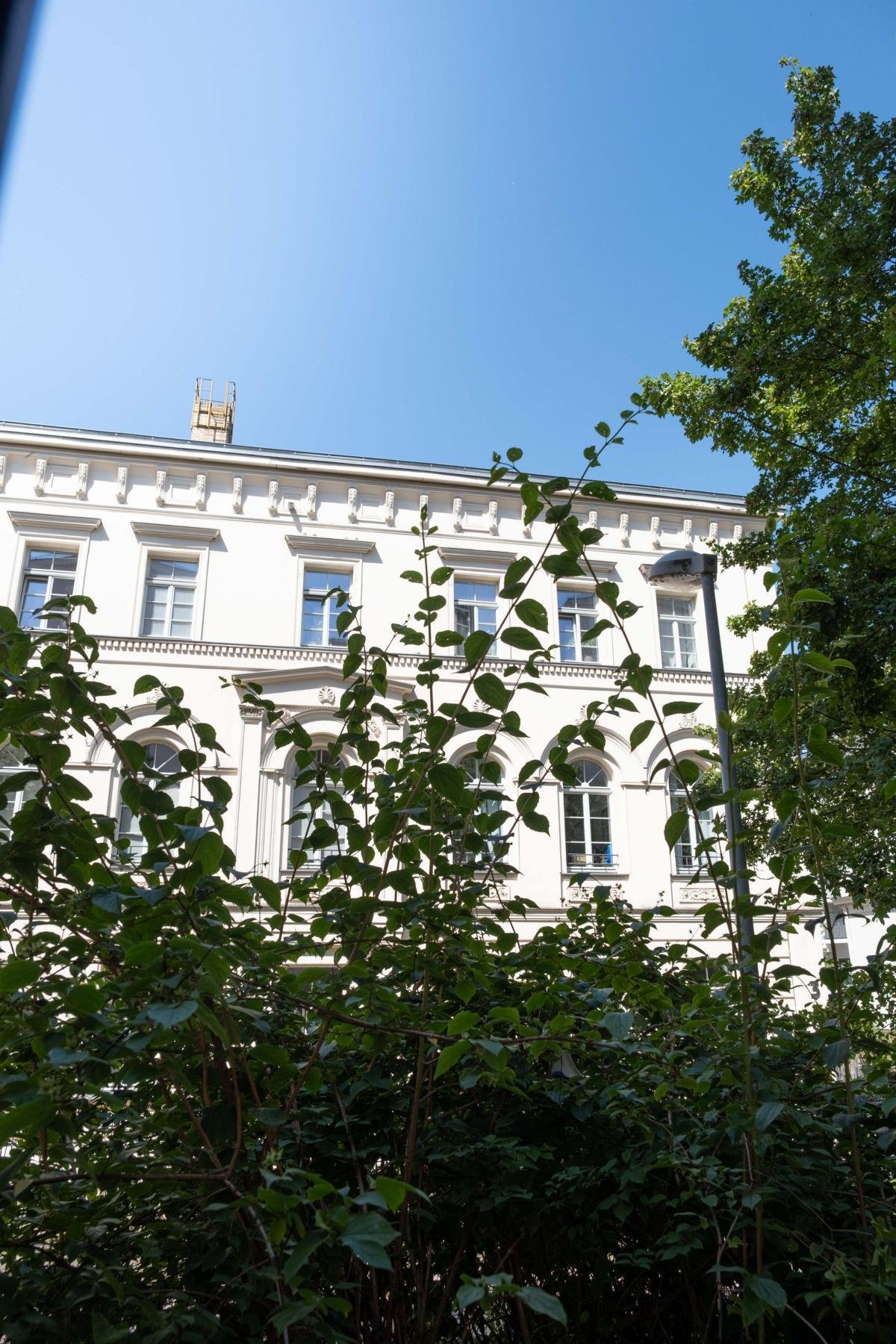 Schicke Single-Wohnung im ZENTRUM ** Einbauküche ** Parkett