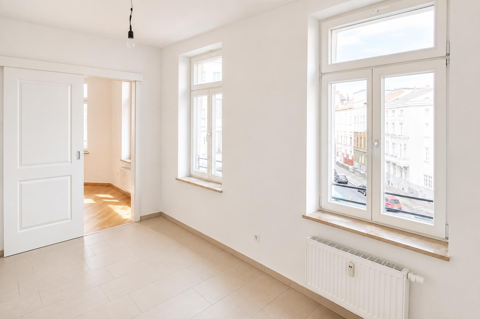 Seltene Kaufchance für potentielle Eigennutzer ** hochwertige Sanierung ** Parkett ** Balkon ** 2 Bäder mit Wanne + Dusche