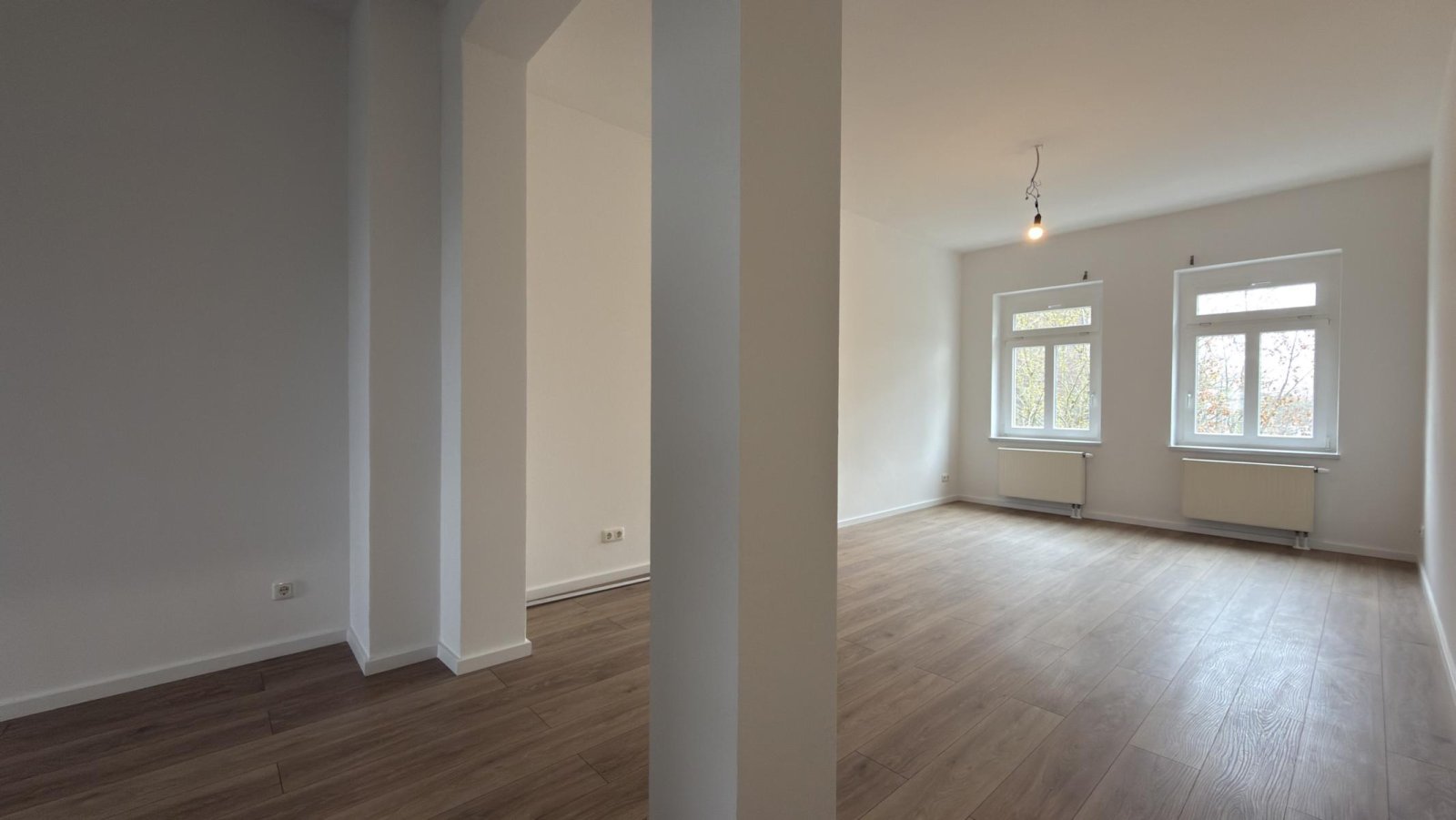 Faktor 21,8 • BEZUGSFREI • PROVISIONSFREI • frisch sanierte 2-Raumwohnung • BALKON •