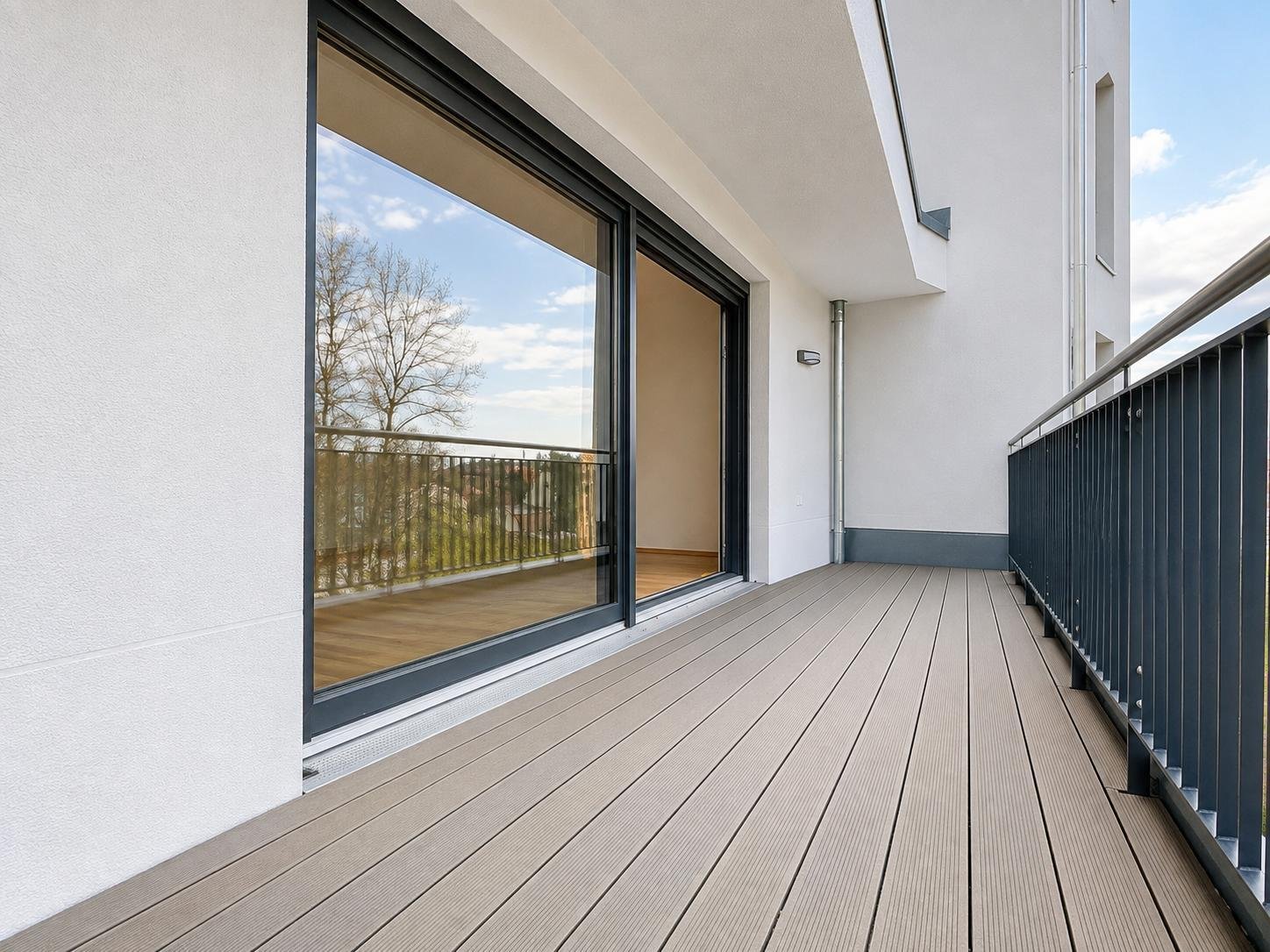 NEUBAU * Familienwohnung an der Weißen Elster * großer Balkon * EBK * 2 Bäder * Ankleide * Tiefgarage