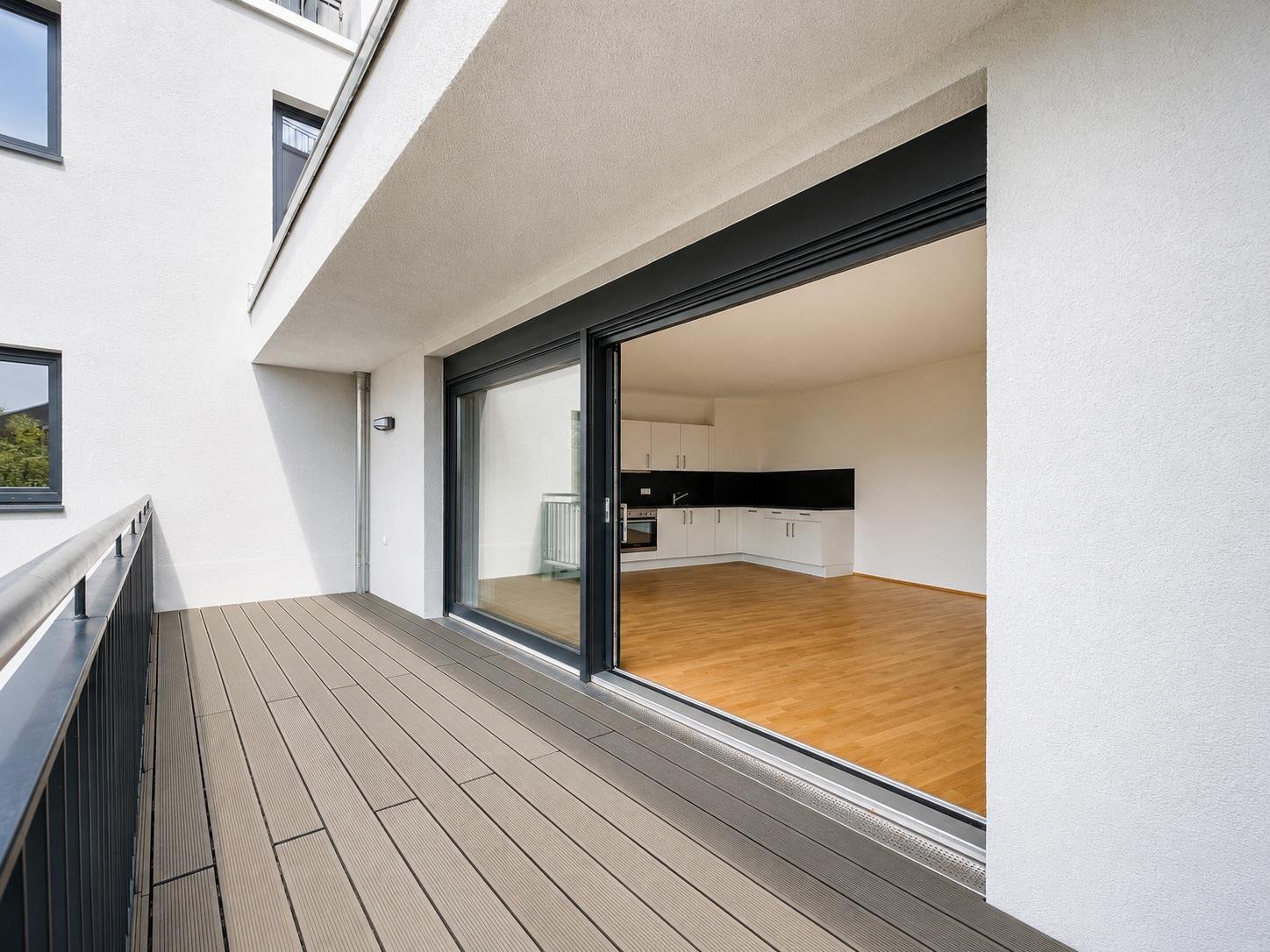 NEUBAU * Familienwohnung an der Weißen Elster * großer Balkon * EBK * 2 Bäder * Ankleide * Tiefgarage