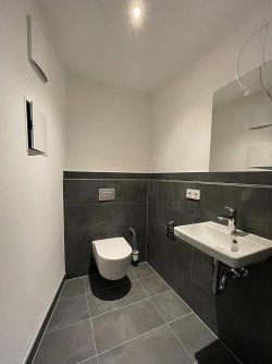 Gäste-WC unten