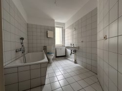 Tageslichtbad mit Wanne Tageslichtbad mit Wanne