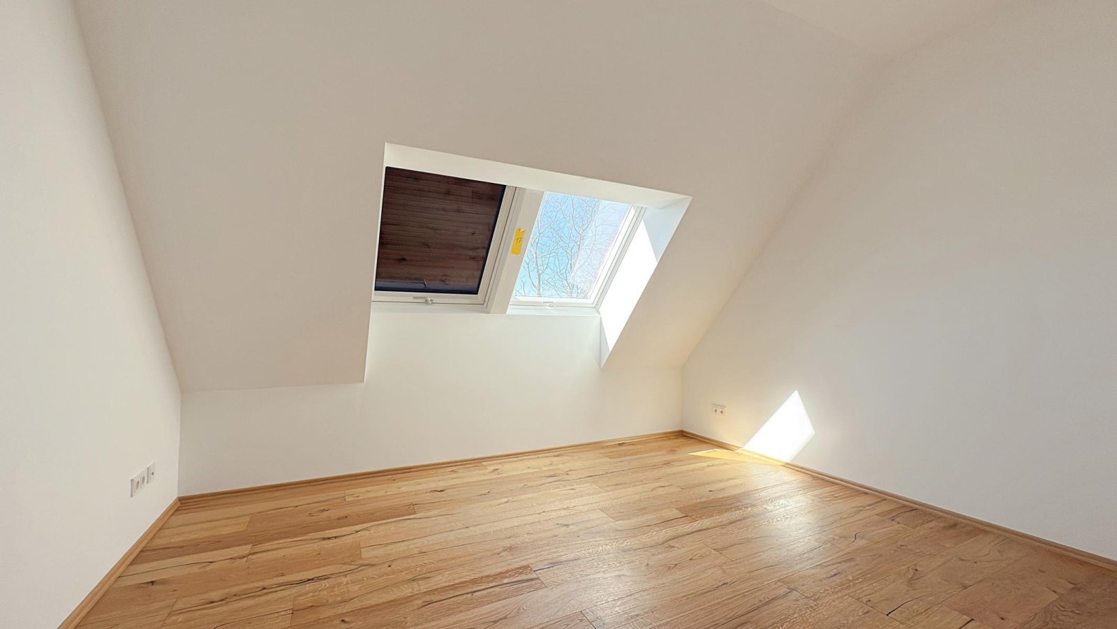 weiteres Kinder- / Schlafzimmer