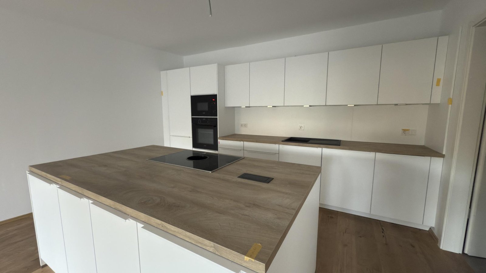 moderne EBK mit Bora-System moderne EBK mit Bora-System