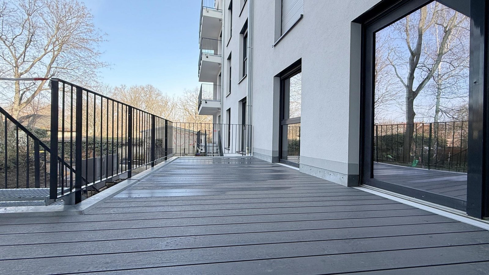 Terrasse mit Gartenzugang