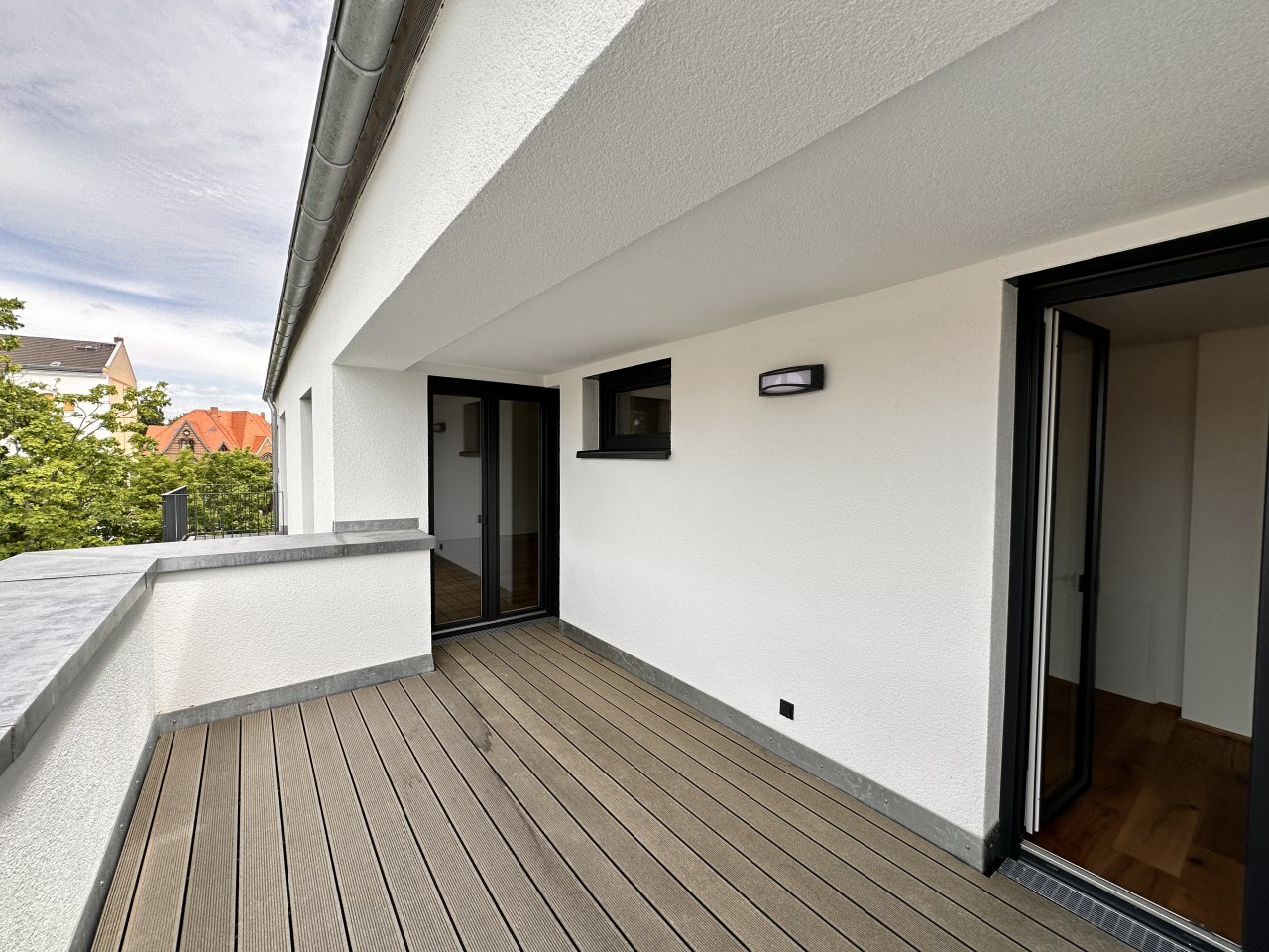 großer Balkon