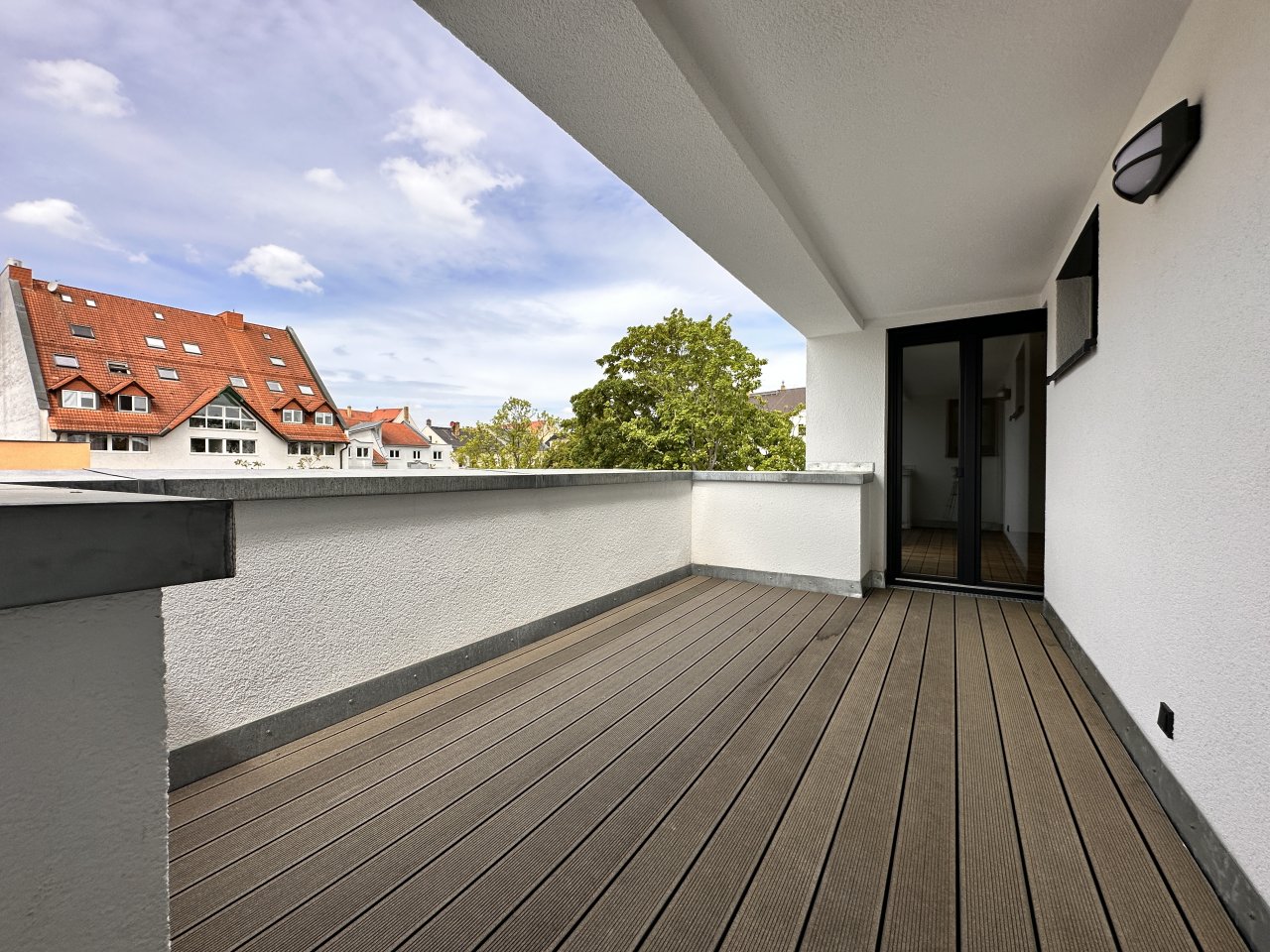 großer Balkon