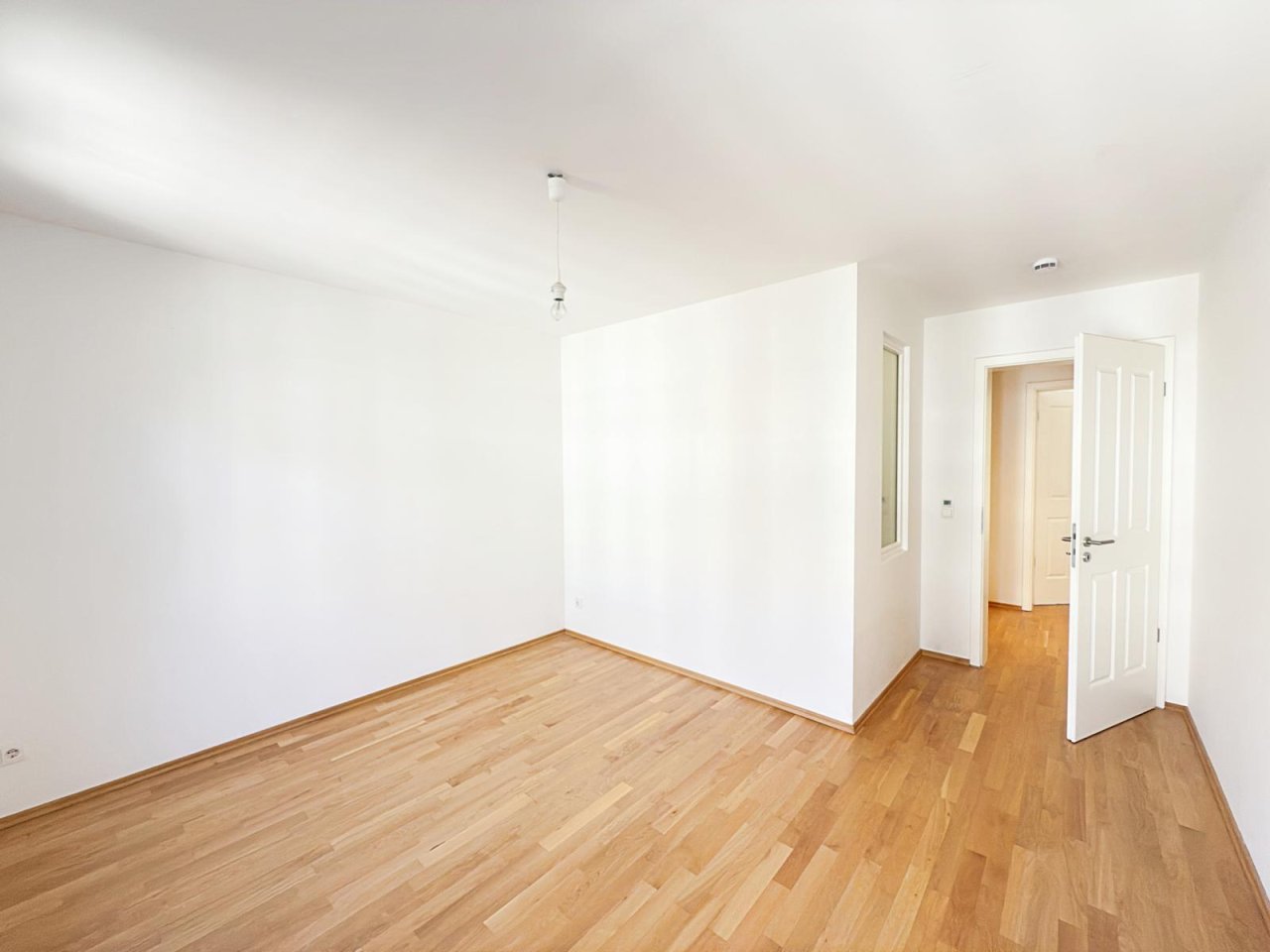 Schlaf- / Arbeitszimmer 2