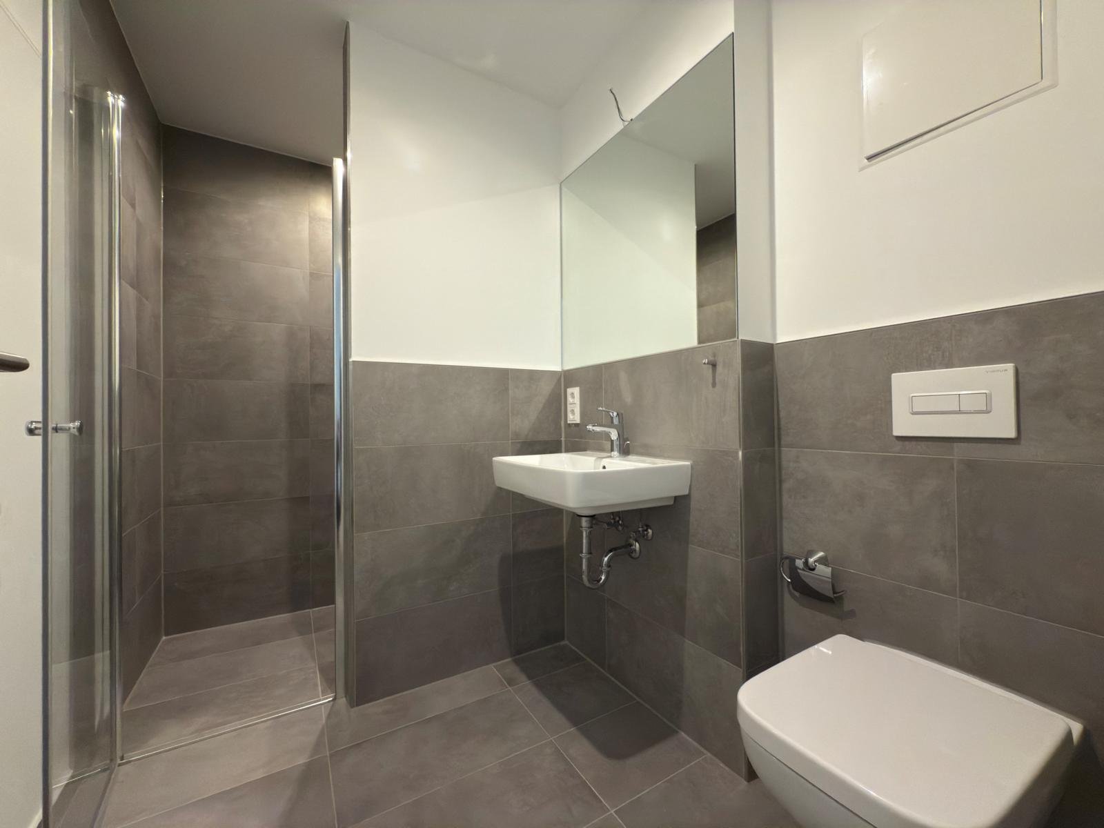 Bad mit Dusche Bad mit Dusche