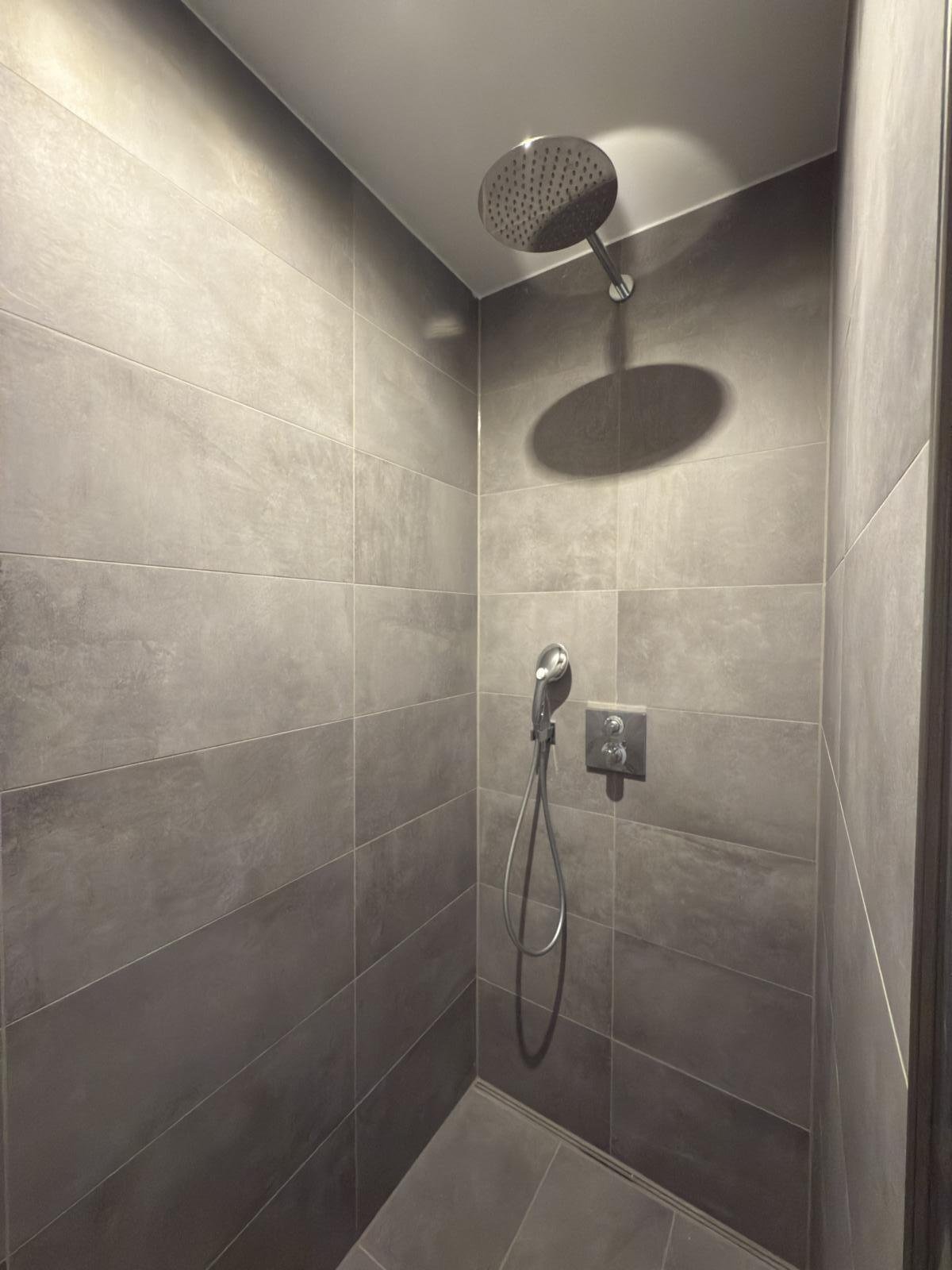 Bad mit Dusche Bad mit Dusche